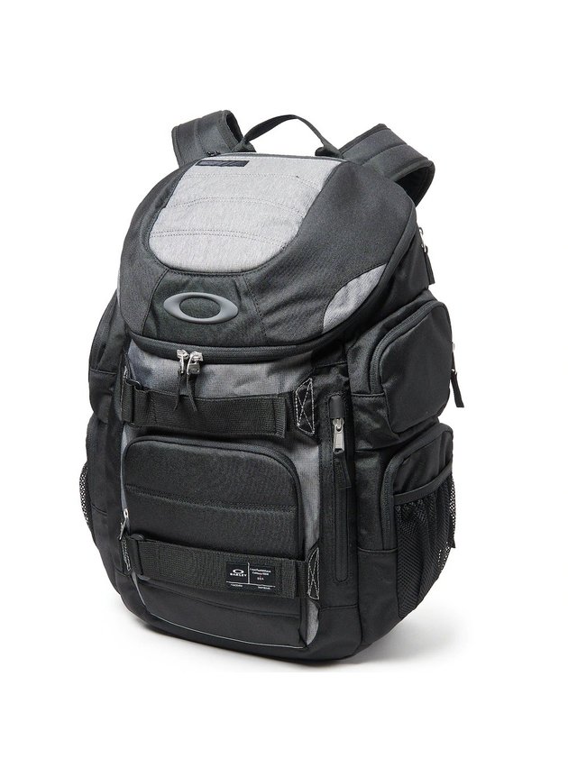 mochila oakley enduro 30l 2 0 preta blackout hyped 91 2